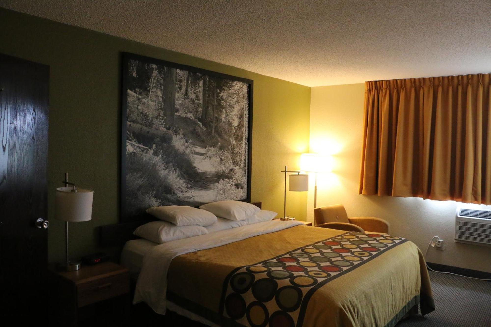 Super 8 By Wyndham Windsor/Madison North Hotel Cameră foto